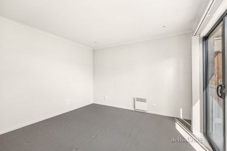 2/19 Larson Avenue, Tarneit - Photo 5