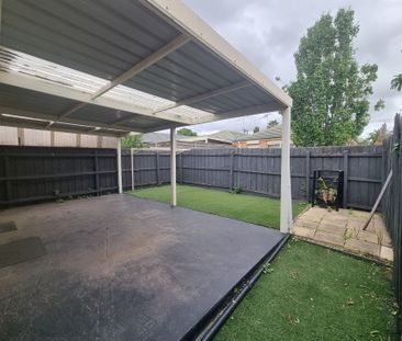 Bright and Uplifting! - Photo 4