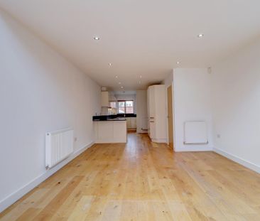 3 bedroom terraced house to rent - Photo 2