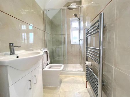 4 bedroom maisonette to rent - Photo 5