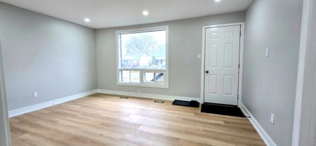 For Lease - 321 Dieppe Street, Welland, Ontario - Photo 3