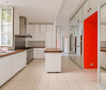 Location Appartement 4 pièces 127m² LYON 2ème - Photo 6