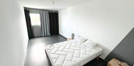 Location Appartement 2 pièces 62m² LE TAMPON 97430 - Photo 2