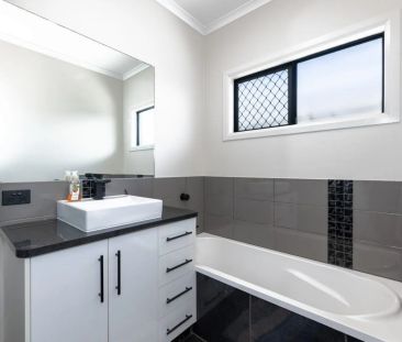 Be free on Fremont! - Photo 6