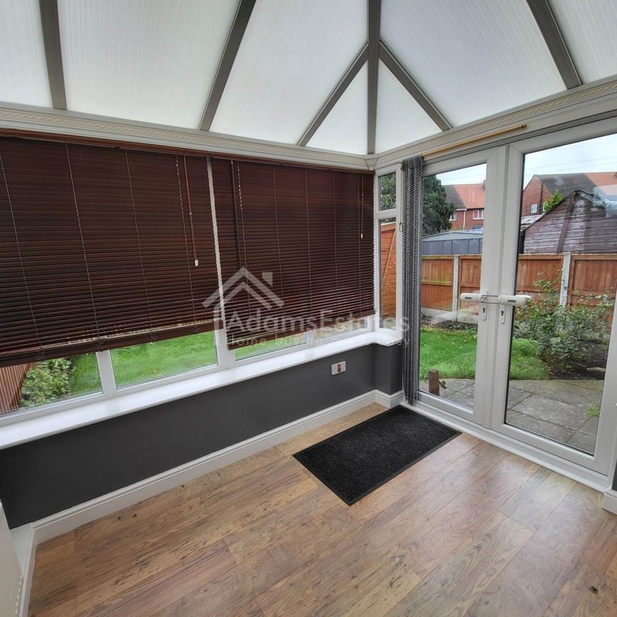 Overthorpe Avenue, Dewsbury - Photo 1