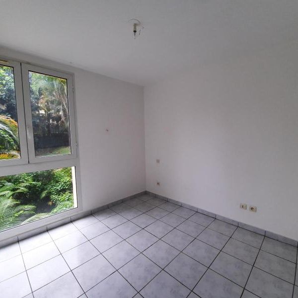 Location Appartement 3 pièces 53m² LA MONTAGNE 97417 - Photo 1