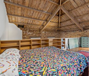 Sophisticated Living - Photo 2