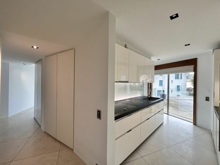 Apartment with breathtaking views of the lake and mountains - Photo 3