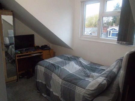 109B Hubert Road - Photo 3