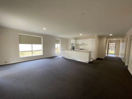 Home For Rent - Photo 4