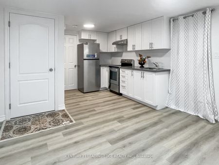 For Lease - 117 Riverside Drive Unit# A, Oshawa, Ontario - Photo 5