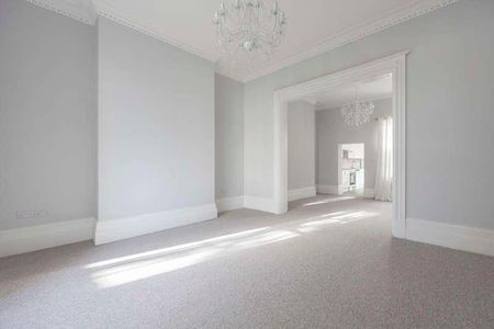 Clarence Road, Cheltenham, GL52 - Photo 2