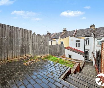 3 bedroom terraced house to rent - Photo 5