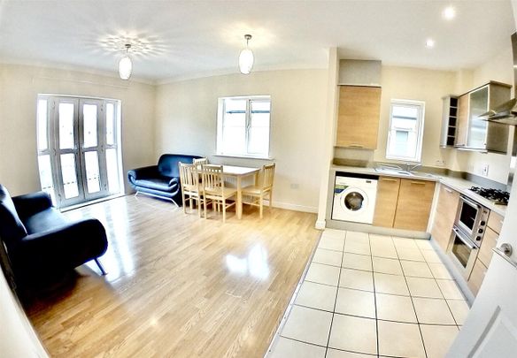 Periwood Crescent, Perivale - Photo 1