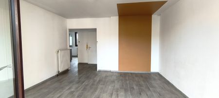 Location Appartement 4 pièces 76m² LA SEYNE SUR MER 83500 - Photo 2