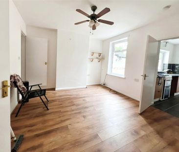 Craddock Street, Wolverhampton, West Midlands, WV6 - Photo 1