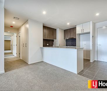 Modern and Stylish Apartment in Gungahlin - Photo 6