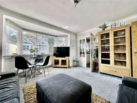 Westbourne Park Road, Bournemouth, Dorset, BH4 - Photo 2