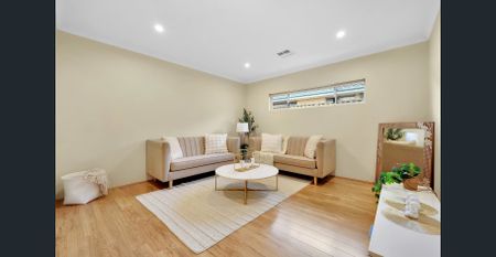 Stylish Family Home with Theatre, Study & Spacious Living in Piara Waters - Photo 2