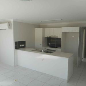 MORAYFIELD - CLOSE AND CONVENIENT - Photo 2