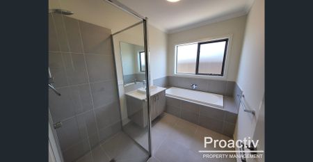 Modern Comfort in the Heart of Tarneit - Photo 3