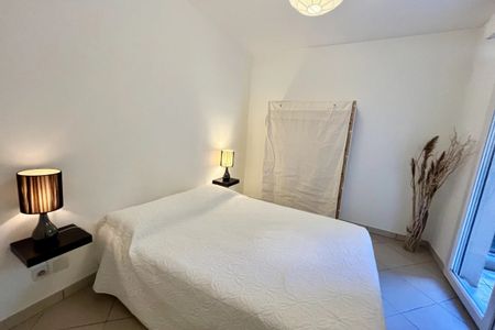 2P meublé à 500M de la gare de Monaco - Photo 3