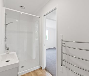 500F Te Atatu Road, Te Atatu Peninsula - Photo 2