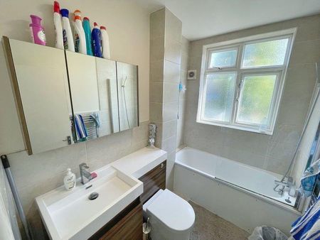 House share to rent - Photo 5