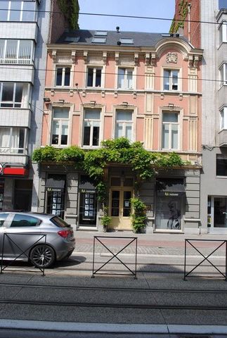 Zonnige, lichtrijke studio in herenhuis aan St-Pietersstation. - Foto 4