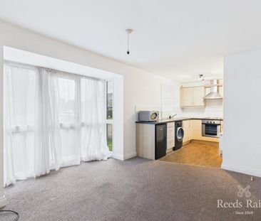 2 bedroom apartment to rent - Photo 4