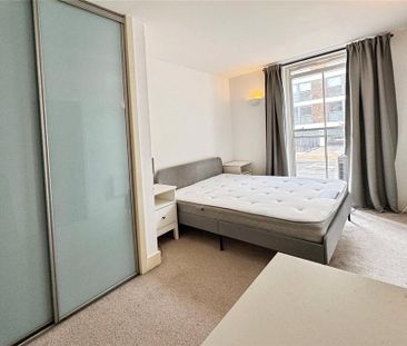 2 bedroom flat to rent - Photo 6