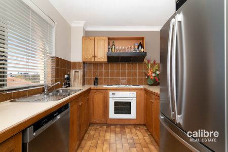 26/72 Lorimer Terrace, Kelvin Grove, QLD, 4059 - Photo 2