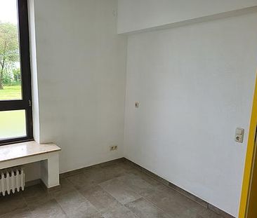 Helle 2 Zimmer Wohnung (Hochpaterre) zur Miete mit Balkon in ruhige... - Photo 3