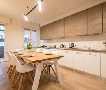 Via Domenico Turazza, Padova, Veneto 35128 - Photo 1