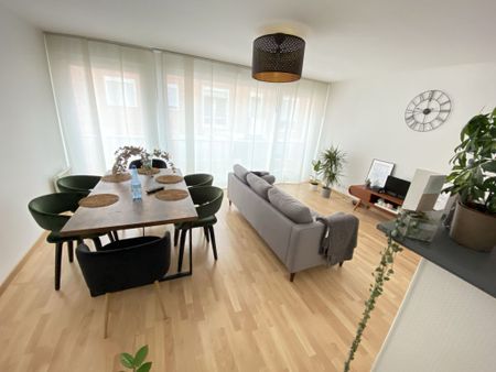 Location Appartement 3 pièces 71m² - Photo 3