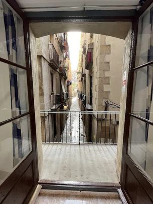 Carrer de Corretger, Barcelona, Catalonia 08003 - Photo 1
