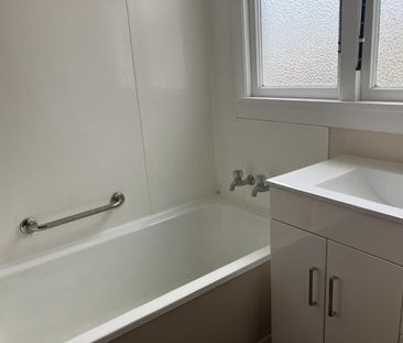 One-bedroom Aramoho home - Photo 6