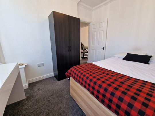 3 bedroom maisonette to rent - Photo 1