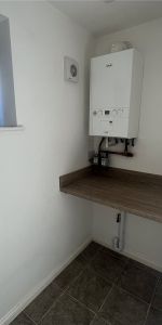 2 bedroom semi-detached house to rent - Photo 4