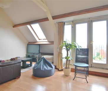 2 bedroom apartment to rent - Photo 2