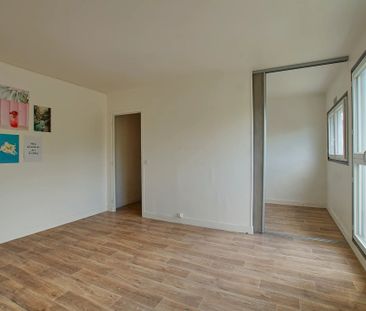 Location Appartement 1 pièces 34 m2 à Plaisir - Photo 4