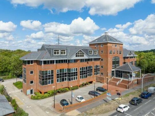 Liongate House, Guildford, GU1 - Photo 1