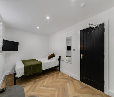 1 bedroom in a house share to rent - Photo 6