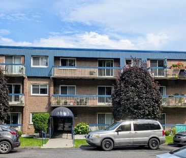 4-1/2 situé au 1er étage, clientèle 50 ans et plus - Photo 2