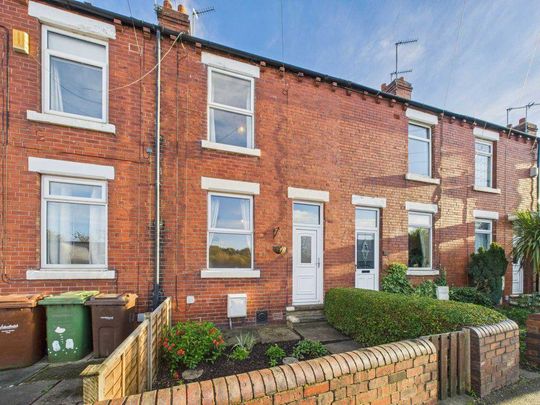 2 bedroom terraced house to rent - Photo 1