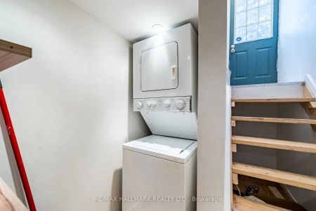 574 Milverton Boulevard #Basement - Photo 3