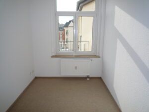 Schubertstr. 17, Wohnung 6 ~~~ Balkon, Bad mit Wanne, Abstellraum im Treppenhaus, eigener Spitzboden - Photo 4