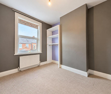 4 bedroom terraced house to rent - Photo 4
