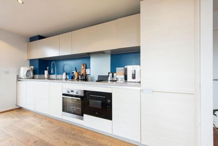 2 bedroom flat to rent - Photo 4