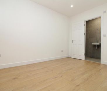 5 bedroom semi-detached house to rent - Photo 3